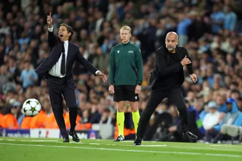 "المباراة الثالثة تنتظرهما".. كيف كانت مواجهة جوارديولا ضد إنزاجي قبل ثمن نهائي المونديال؟